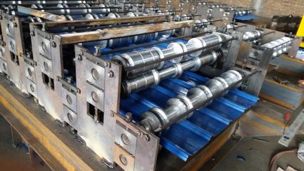 840-900實心軸彩鋼瓦機械 滄州順成壓瓦機械的價格、廠家與設備圖片詳解